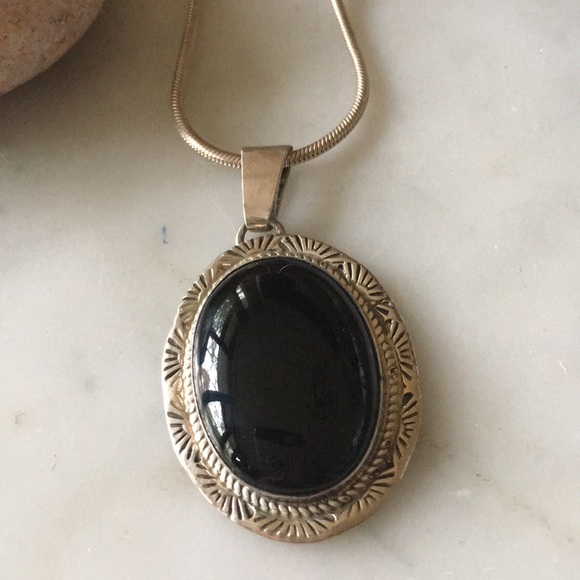 SOLD Vintage Navajo Native American Onyx Pendant - Picture 6 of 9
